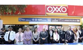 Inaugurado Punto Rosa Oxxo en Aguascalientes para seguridad de mujeres y niños