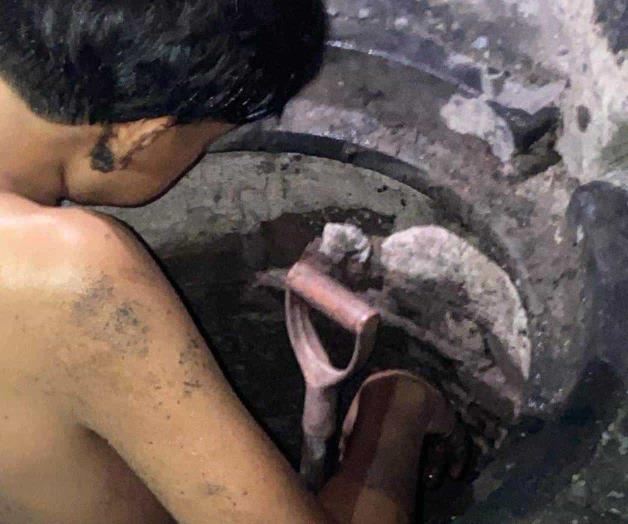 Sufren vecinos de anegación séptica Sufren vecinos de anegación séptica