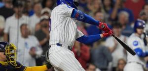 Cachorros de Chicago vencen a Cerveceros de Milwaukee en emocionante duelo