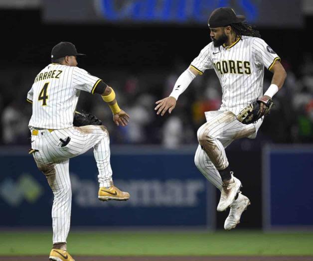 Fernando Tatis Jr. realiza atrapada épica para robar jonrón Fernando Tatis Jr. realiza atrapada épica para robar jonrón