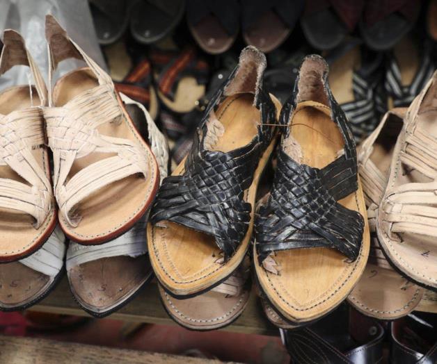 Adidas se disculpa por copiar sandalias indígenas en México Adidas se disculpa por copiar sandalias indígenas en México