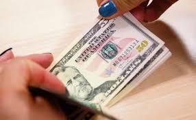 Divisa Mexicana se Fortalece en Mercados Internacionales