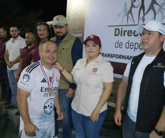 Premia la alcaldesa a los finalistas de Liga Fútbol 7 Premia la alcaldesa a los finalistas de Liga Fútbol 7