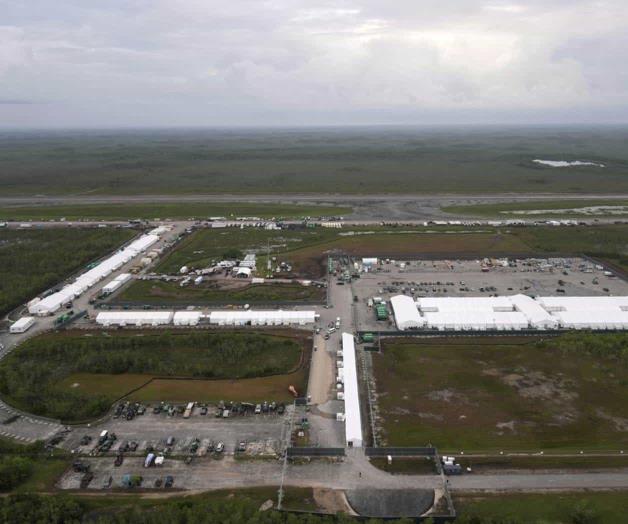 Jueza federal detiene expansi&oacute;n de centro de detenci&oacute;n en los Everglades