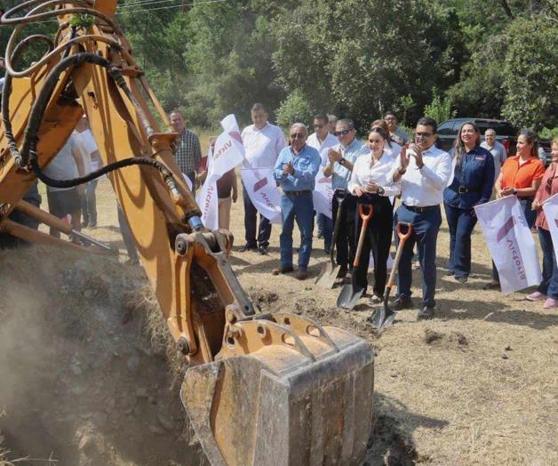 Activa alcalde desarenador en La Peñita Activa alcalde desarenador en La Peñita