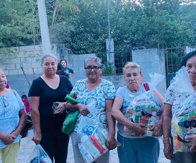 Reparte Sebien más despensas a familias Reparte Sebien más despensas a familias