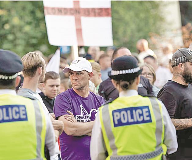 Fracasa protesta contra migrantes