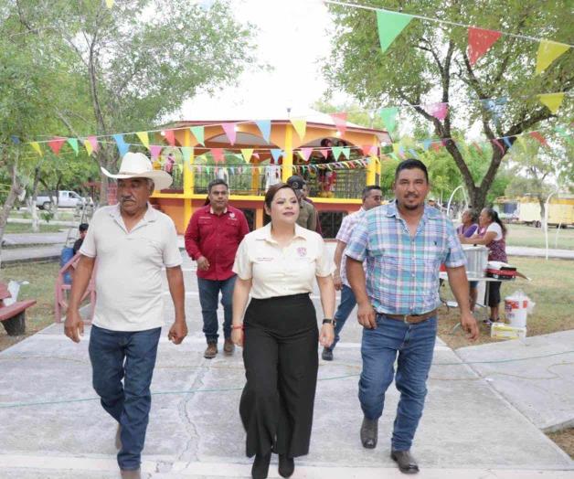 Asiste alcaldesa al 53 aniversario del ejido La Carreta II Asiste alcaldesa al 53 aniversario del ejido La Carreta II
