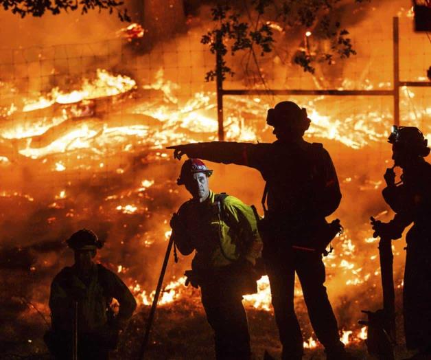Bombero fallece combatiendo incendio en Montana Bombero fallece combatiendo incendio en Montana