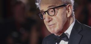 Ministerio de Relaciones Exteriores de Ucrania condena a Woody Allen por festival en Moscú