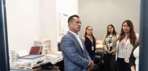 Fiscal de Michoacán prohíbe comisiones y contraprestaciones