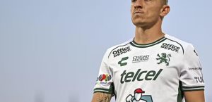 Andrés Guardado buscará convertirse en entrenador en Europa