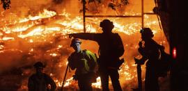 Incendio en Oregon destruye cuatro casas