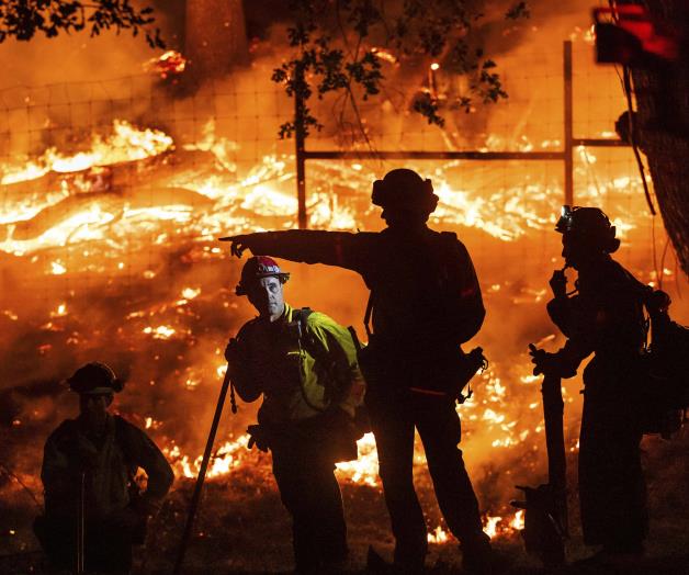 Incendio en Oregon destruye cuatro casas Incendio en Oregon destruye cuatro casas