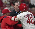Suspenden a pelotero 6 juegos por berrinche