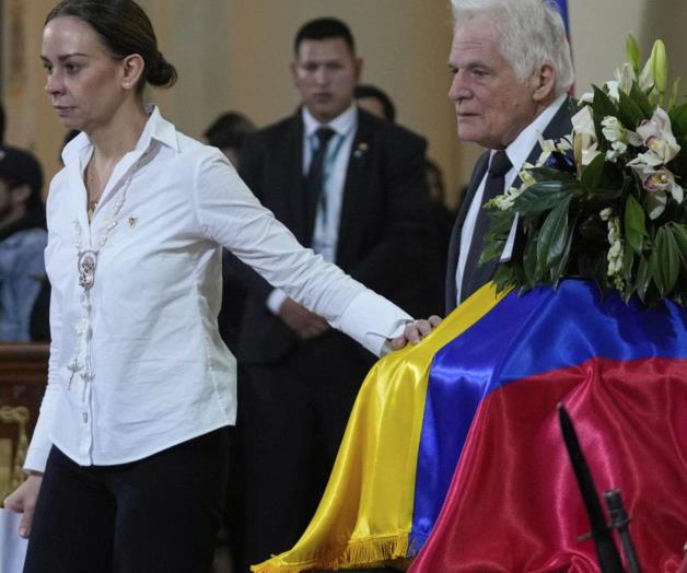Sancionan a menor que confesó haber disparado contra precandidato colombiano Miguel Uribe Turbay Sancionan a menor que confesó haber disparado contra precandidato colombiano Miguel Uribe Turbay