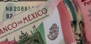 Dólar abre al alza en México por déficit comercial