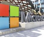 Manifestantes ocupan oficina de presidente de Microsoft en protesta por nexos de empresa con Israel