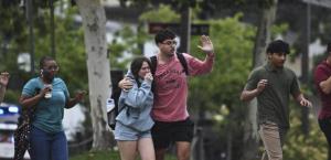 Oleada de reportes falsos de tiroteos desata temor en las universidades de EEUU