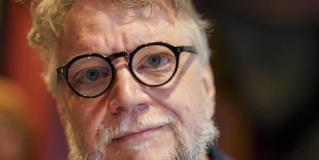 Del Toro casi pierde su colección de cine en un incendio; ahora se despide de parte de ella