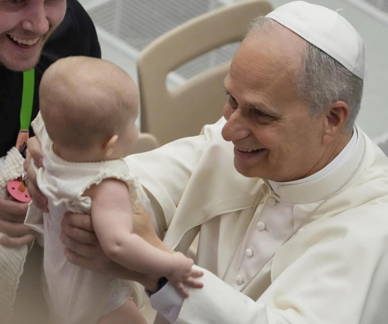El papa León XIV destaca la virtud de escuchar al recibir premio de los agustinos de EEUU