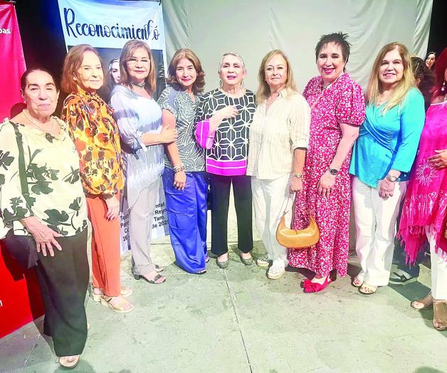 Asisten a diferentes eventos Asisten a diferentes eventos