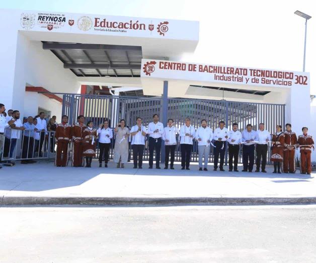 Américo Villarreal y Mario Delgado Carrillo inauguran CBTIS 302