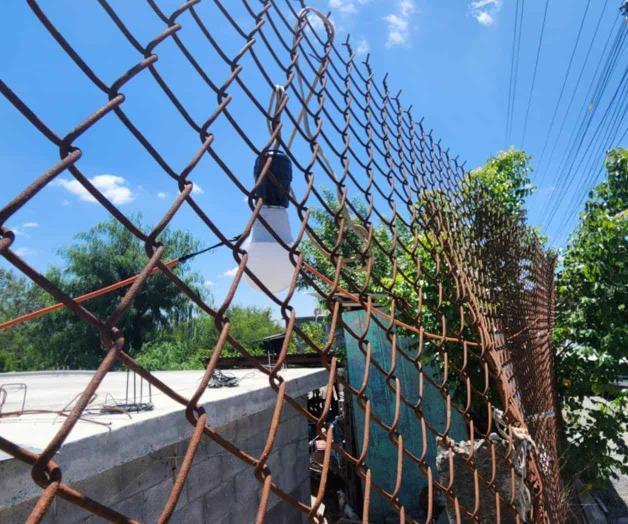 Improvisan iluminación por falta de alumbrado público Improvisan iluminación por falta de alumbrado público