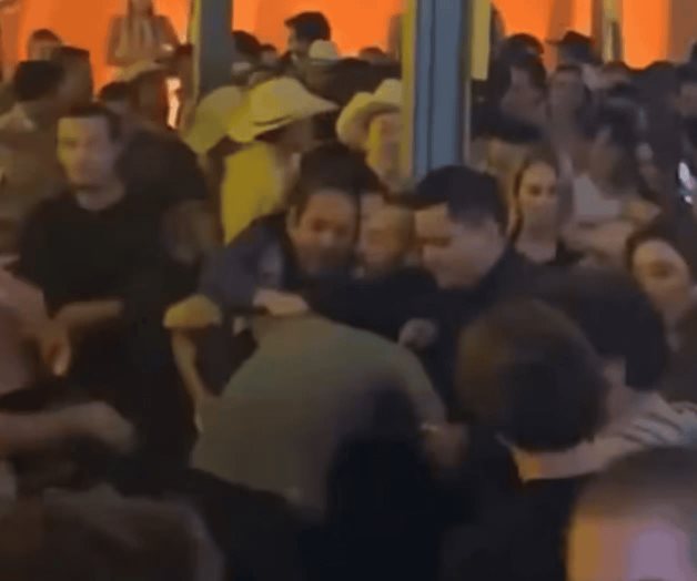 Exgobernador de Querétaro captado en video durante riña en bar Exgobernador de Querétaro captado en video durante riña en bar