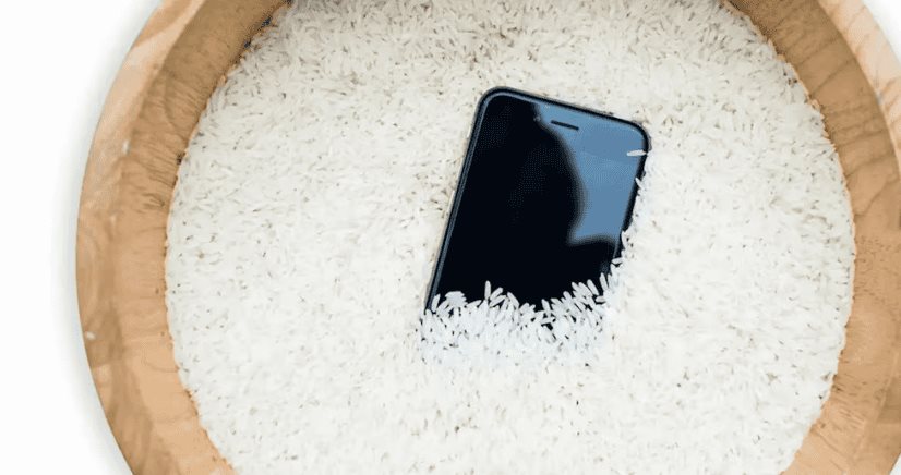 Cómo secar un celular mojado de forma segura Cómo secar un celular mojado de forma segura