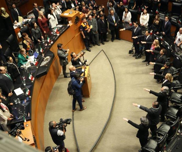 Protesta cargo nuevos ministros Protesta cargo nuevos ministros