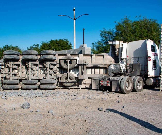 Colisión entre tren y tractocamión en Reynosa deja dos heridos Colisión entre tren y tractocamión en Reynosa deja dos heridos
