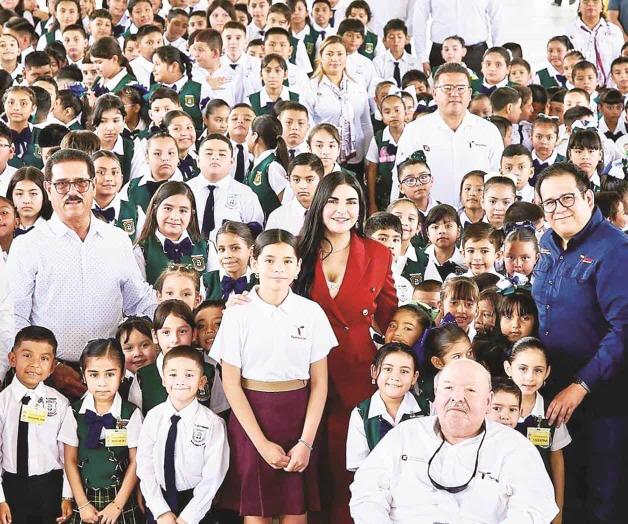 Agradece alcaldesa apoyo a la educación Agradece alcaldesa apoyo a la educación