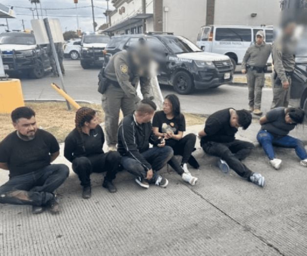 Persecución del DPS termina en colisión; hay 8 arrestados