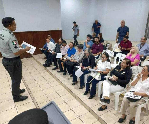 Brindan apoyo al Plan "Lunes Cívico-Social de la Guardia Nacional" Brindan apoyo al Plan "Lunes Cívico-Social de la Guardia Nacional"
