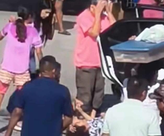 Choque finaliza en mordidas y golpes Choque finaliza en mordidas y golpes