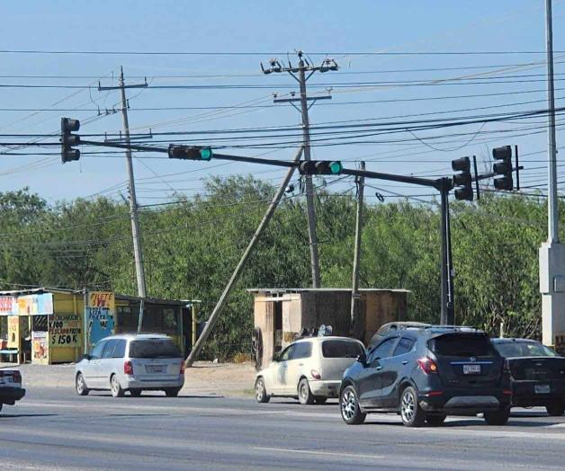 Falla semáforo por tercera vez Falla semáforo por tercera vez