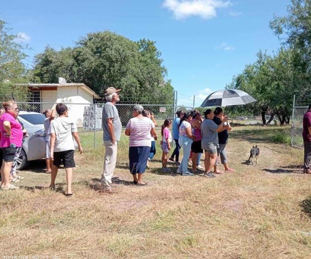 Buscan padres correr a directora Buscan padres correr a directora