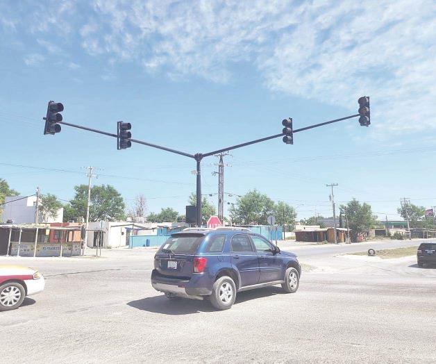 Los semáforos apagados generan riesgos latentes Los semáforos apagados generan riesgos latentes
