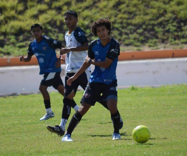 Dominic de Hoyos viene a ser un líder Dominic de Hoyos viene a ser un líder