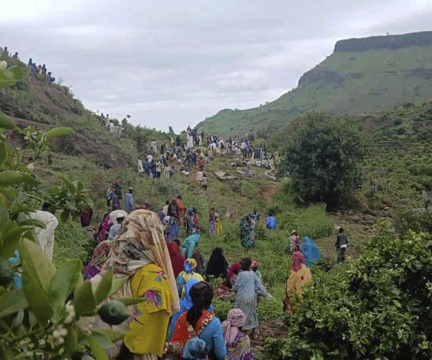 Recuperan unos 100 cuerpos de aldea afectada por un deslizamiento de tierra en Sudán Recuperan unos 100 cuerpos de aldea afectada por un deslizamiento de tierra en Sudán