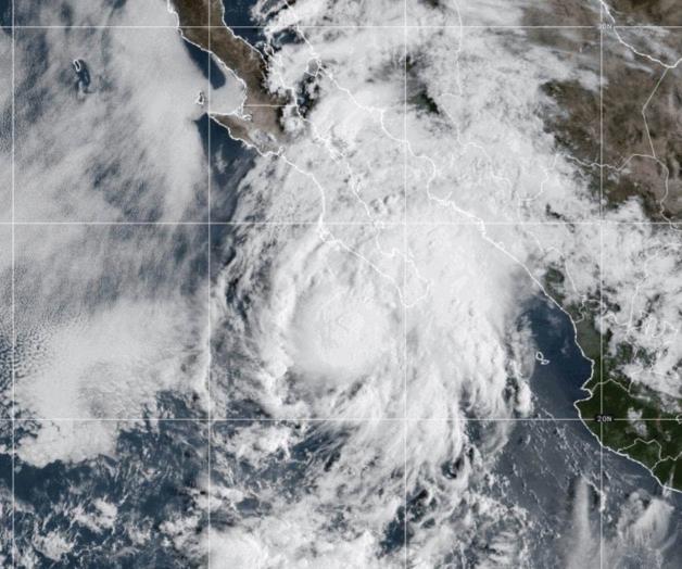 Lorena se degrada a tormenta tropical pero aún genera riesgo de inundaciones y deslaves en México Lorena se degrada a tormenta tropical pero aún genera riesgo de inundaciones y deslaves en México