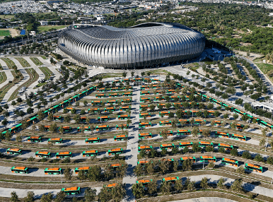 Samuel García entrega 140 nuevas unidades de transporte público Samuel García entrega 140 nuevas unidades de transporte público