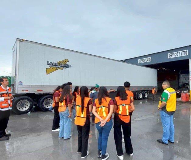 Se sumergen en mundo  real con visita a Logimex