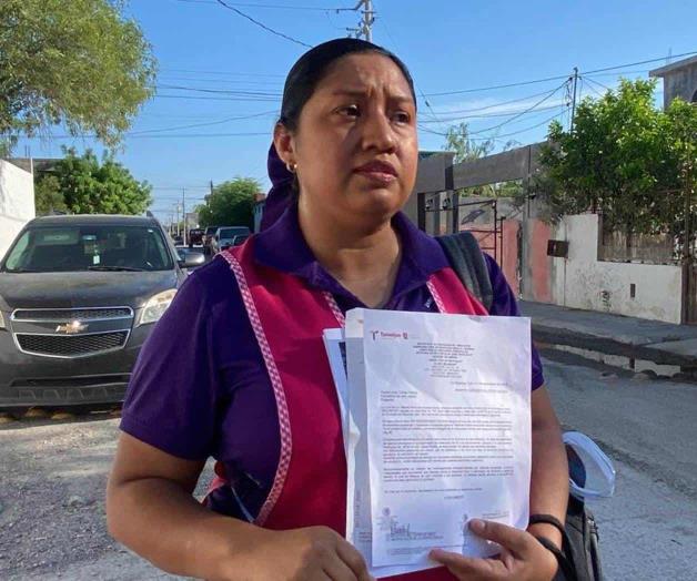 Protestan familias; piden reinstalar a la profesora Protestan familias; piden reinstalar a la profesora