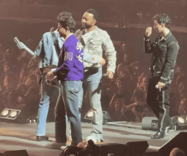 John Legend se une a los Jonas Brothers en Los Ángeles John Legend se une a los Jonas Brothers en Los Ángeles