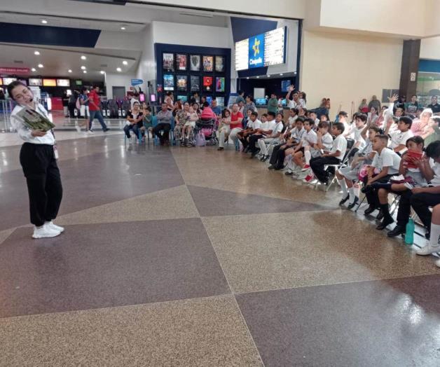 Promueve Laredo la lectura con los cuentacuentos Promueve Laredo la lectura con los cuentacuentos