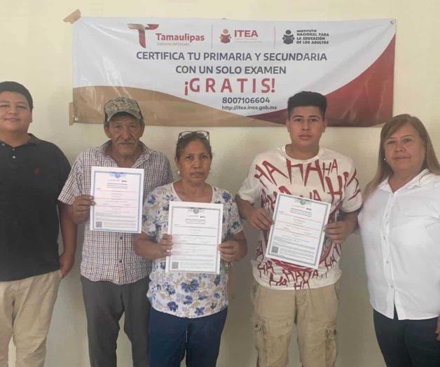 ITEA entrega certificados de primaria y secundaria