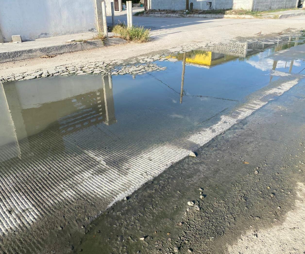 Protestan contra una gran fuga de aguas negras