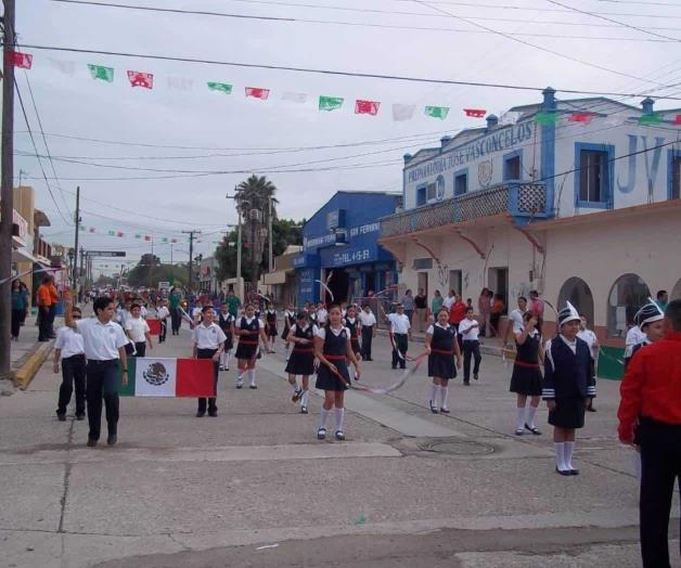 Afinan detalles para el desfile de los alumnos Afinan detalles para el desfile de los alumnos